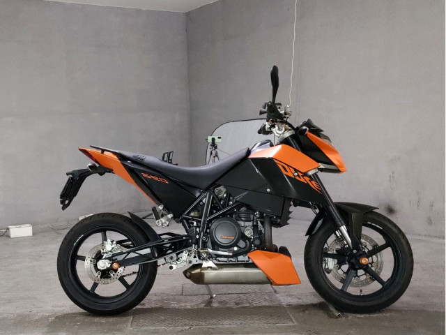 KTM 690 DUKE
